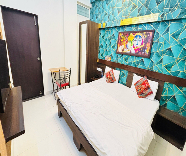 Room 3, Townhouse Ganpati Mandir Khajrana, Indore