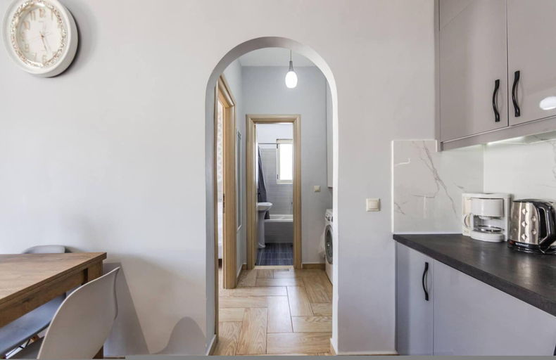 Others 3, Saranda Bay Retreat - 1BR Apartment, Sarandës