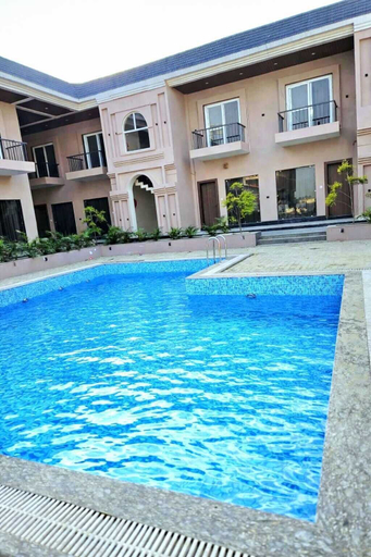 Pool 2, RN Hotel And Lawn, Gonda