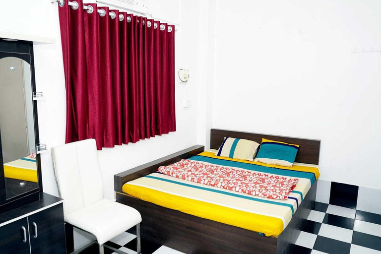 Room 5, Hotel O Nashik Passport Office, Nashik