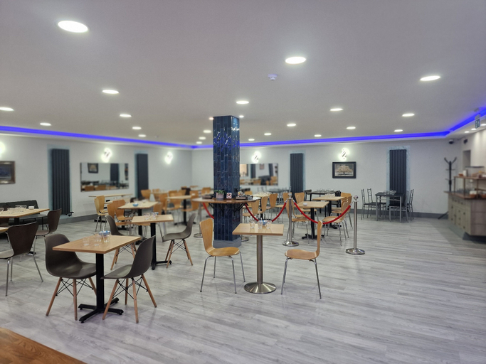 Food & Drinks 4, Hotel 65, London