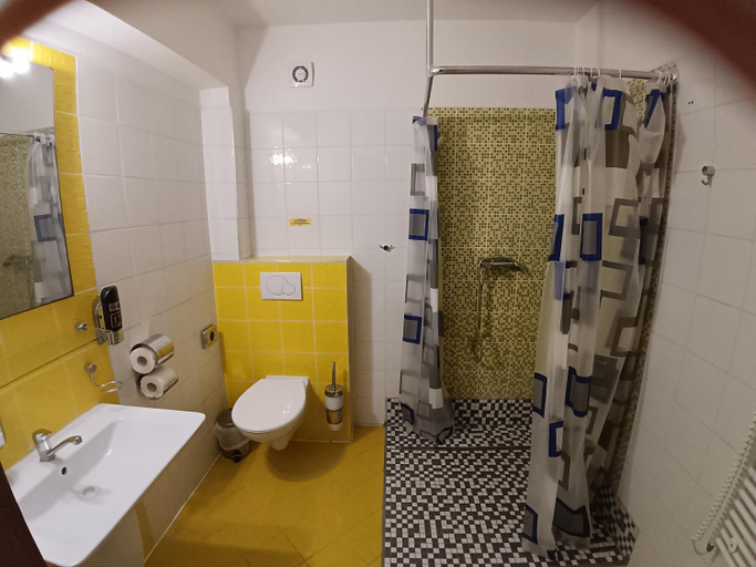 Bathroom 2, Penzion u Mlynarky, Krupina
