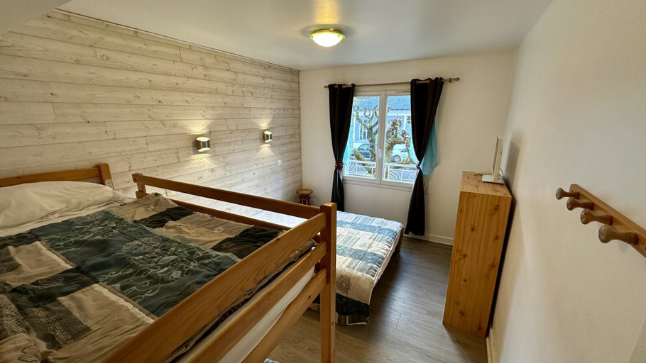 Room 3, Sancy Refuge by the Snowy Peak, Puy-de-Dôme