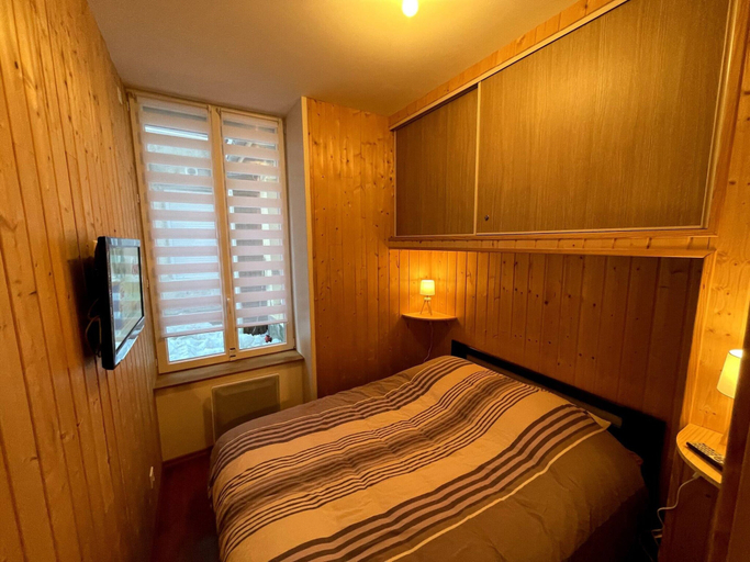 Room 2, La Feessence Boisee - 2/4 Pers, Puy-de-Dôme