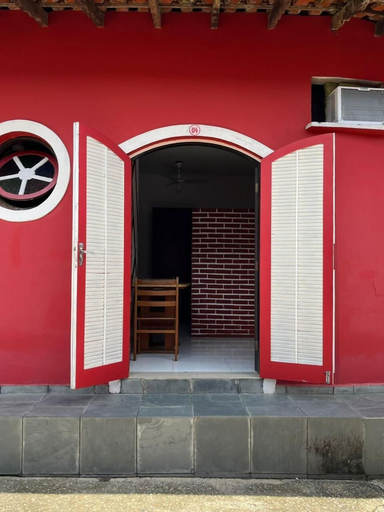 Front of property 2, Chalés Rosamar, Guarujá