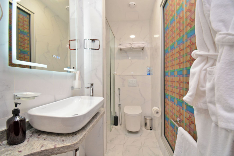Bathroom 2, North Gate Avenue, Yerevan