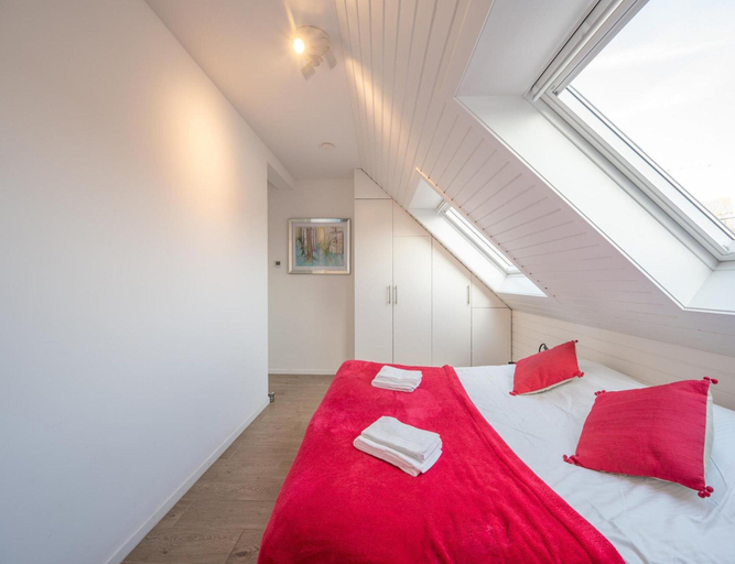 Room 4, 3-bedroom Sunny Apartment in Knokke, West-Vlaanderen