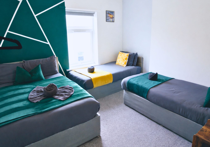 Room 4, Pitchside Quarters sleeps 7, Sefton