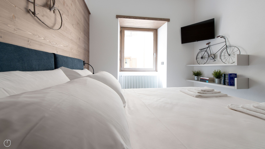 Bedroom 3, Italianway - Roma 38, Sondrio