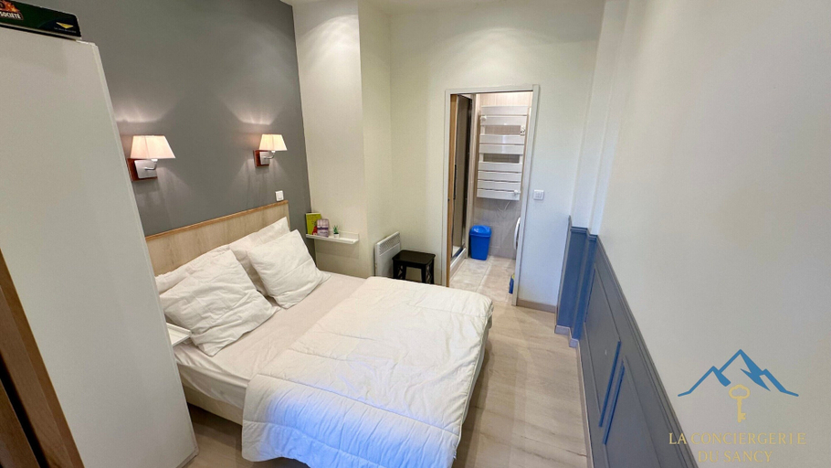 Room 4, Summit hub by High Pass for 5, Puy-de-Dôme
