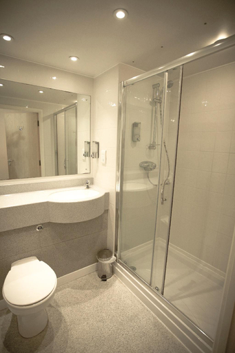 Bathroom 5, The Welcome Inn, Rotherham