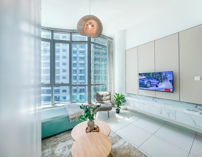 Living area 5, Amazing Roof Top Pool in Nice 1 BHK Flat, Dubai