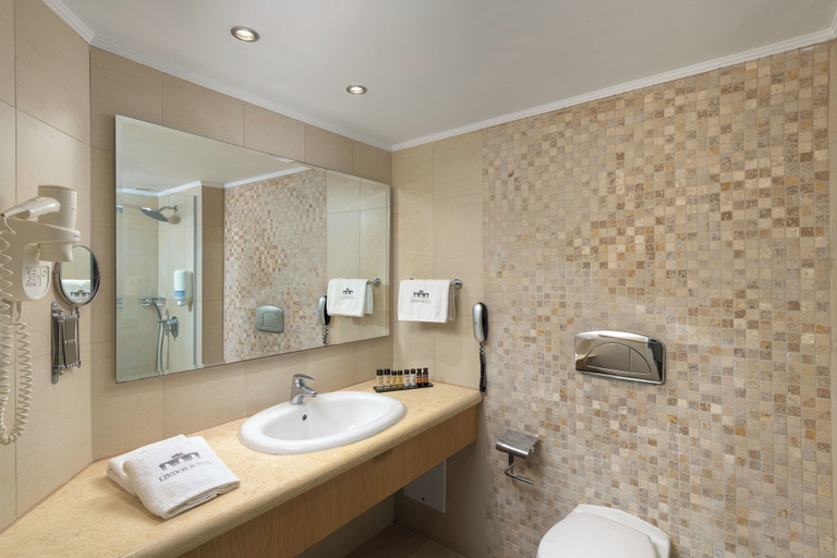 Bathroom 5, Lindos Royal Resort - All Inclusive, South Aegean