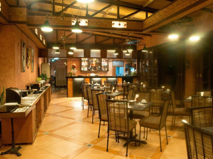 Food & Drinks 5, Pearl Lane Hotel, Manila City