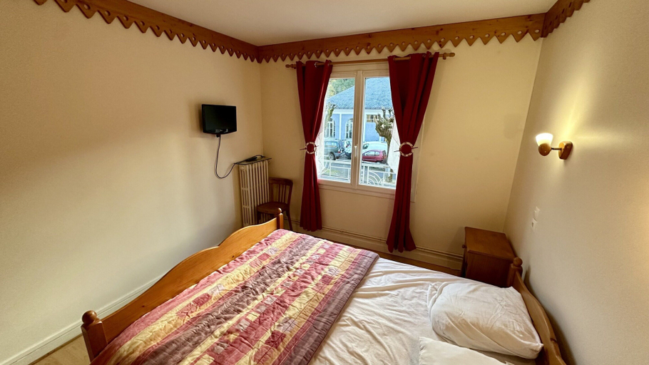 Room 5, Sancy Refuge by the Snowy Peak, Puy-de-Dôme