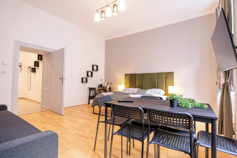 Room 4, Affordable 2BR Apartment in Vienna, Wien