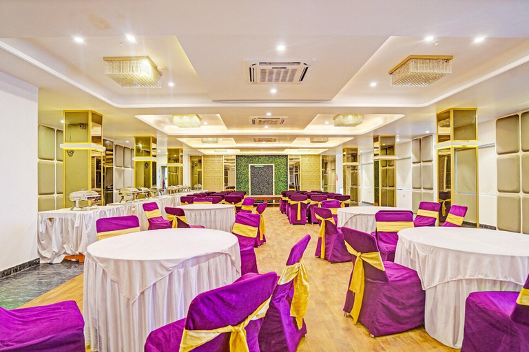 Banquet hall 4, Townhouse Oak Nirman Nagar Mansarovar, Jaipur