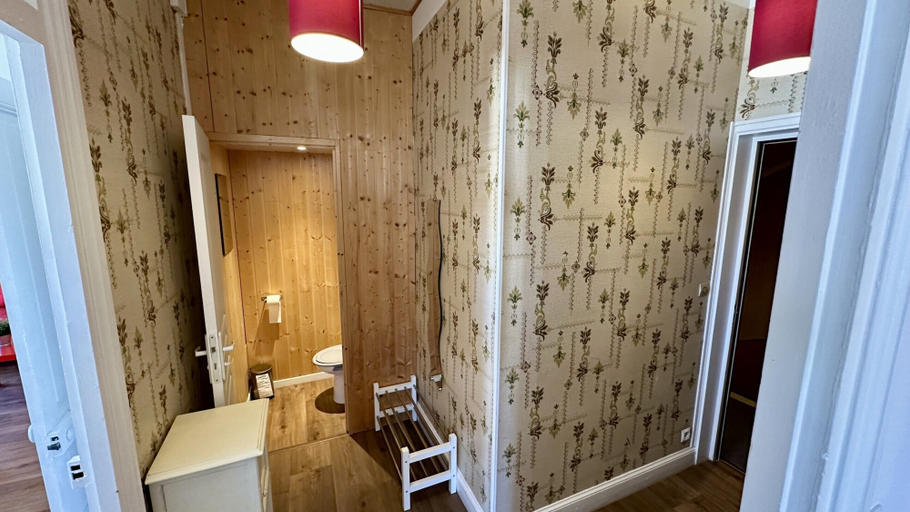 Bathroom 3, Quiet Corner Near the Mountain Road, Puy-de-Dôme
