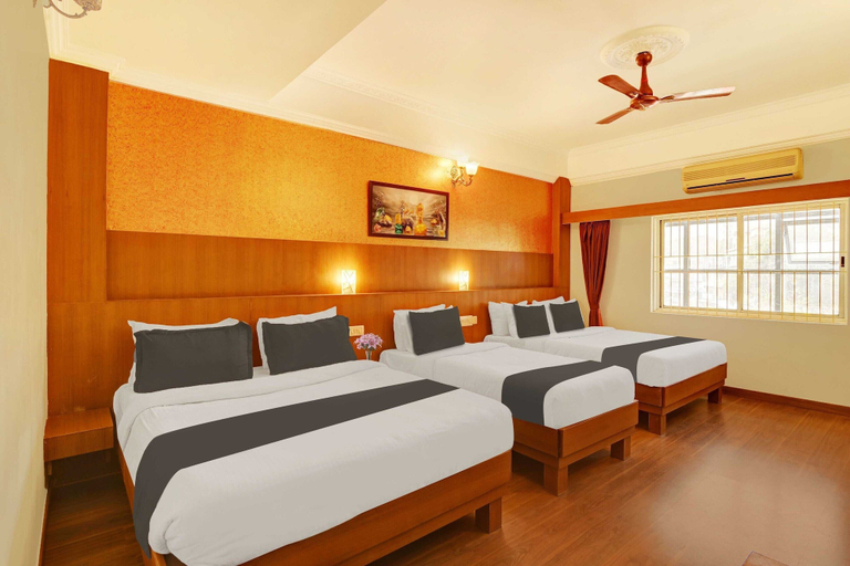 Room 4, Townhouse City Center Kushal Nagar, Kodagu