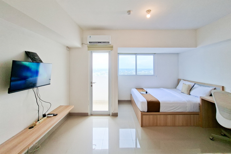Bedroom 5, Comfy and Relaxing Living in Studio at Apartment Cisauk Point By Travelio, Tangerang
