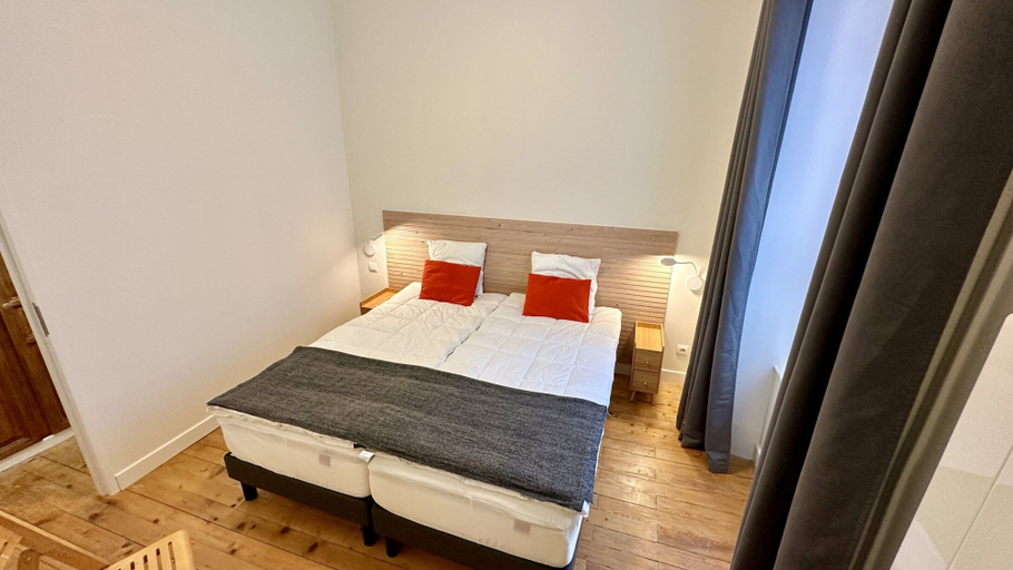 Room 2, Nature Refuge Near the Trail, Puy-de-Dôme