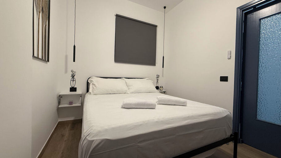 Bedroom 5, M&P Beach House, Imperia