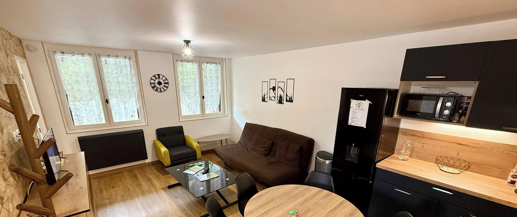 Dining 2, Family Hub With Modern Amenities, Puy-de-Dôme