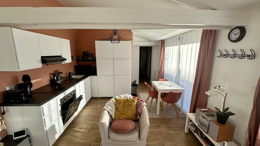 Living room 2, Scenic Mont-dore Couple Getaway, Puy-de-Dôme