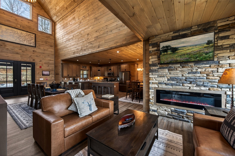 Living area 2, Skywalk 5 Bedroom Home, Sevier