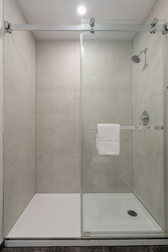 Bathroom 4, Travelodge by Wyndham Rigaud, Vaudreuil-Soulanges