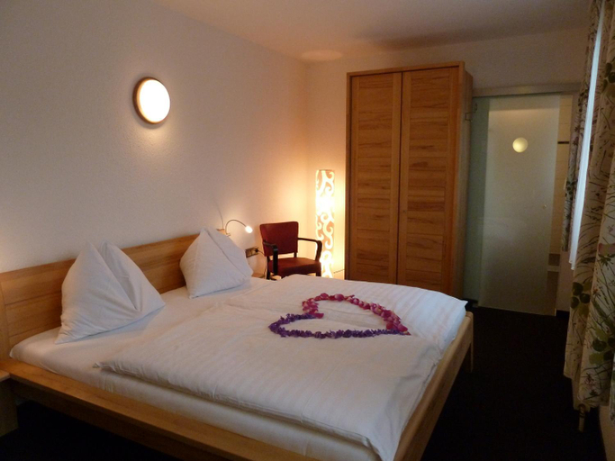 Bedroom 3, Hotel Zillners Einkehr, Braunau am Inn