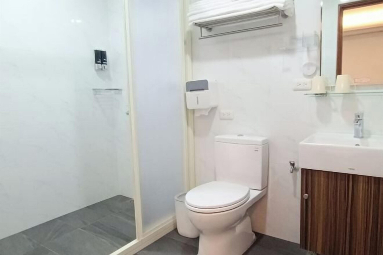Bathroom 5, Complacent Bnb, Nantou