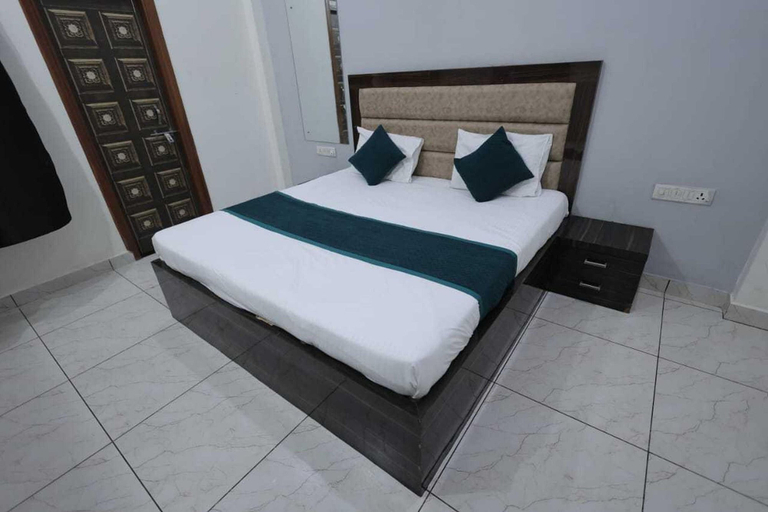 Room 3, Collection O Agra Kalindi Vihar, Firozabad