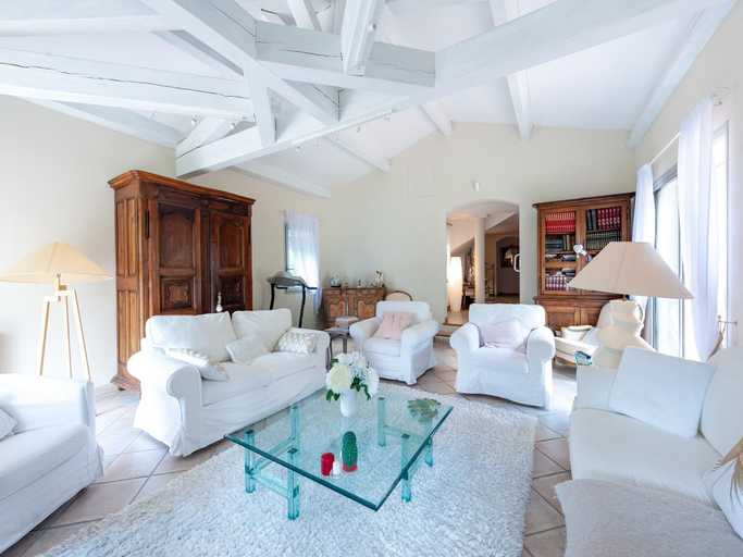 Living room 2, Elegant Villa in Les Mees With Garden, Alpes-de-Haute-Provence