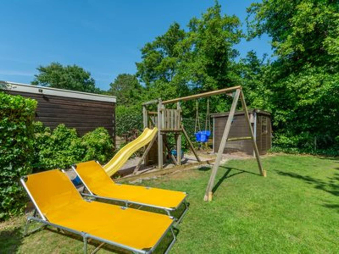 Garden 3, Spacious Duinland 188 Home With Veranda, Zijpe