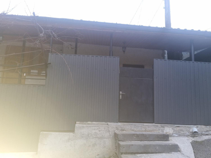 Exterior & Views 1, Apartments With Balcony And Mountain View, Borjomi