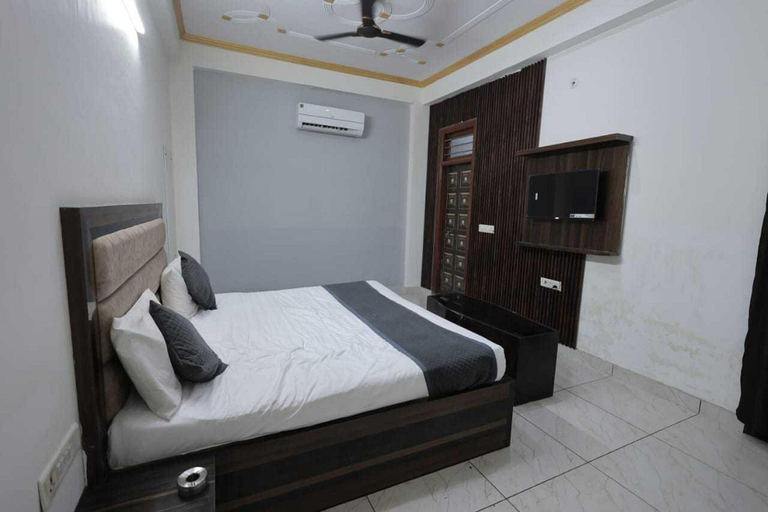 Room 4, Collection O Agra Kalindi Vihar, Firozabad