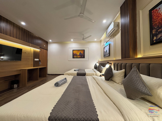 Room 2, Vaidik Palace - 800 mtr from Prem Mandir, Mathura