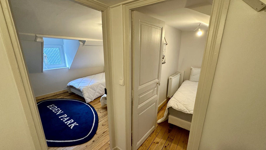 Room 4, Lush Sanctuary Near Forest, Puy-de-Dôme