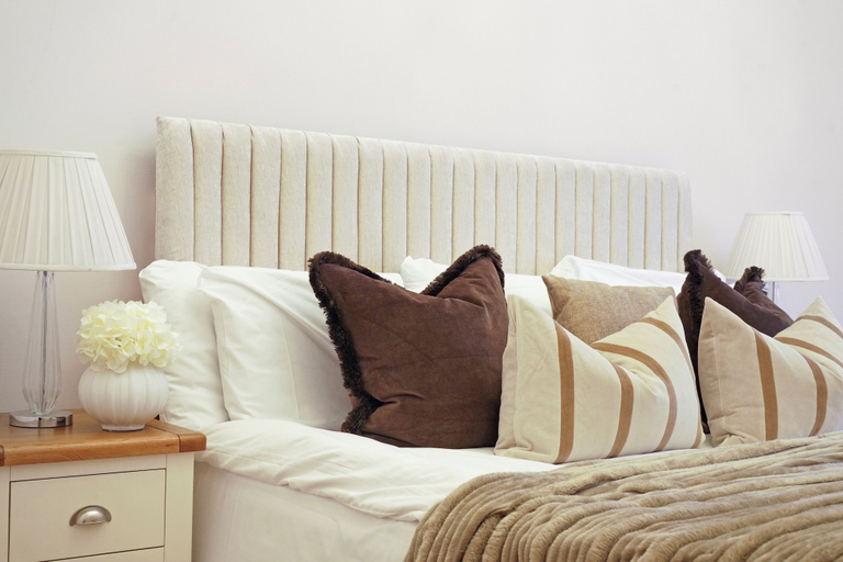 Room 2, Hertford Flat 3, London