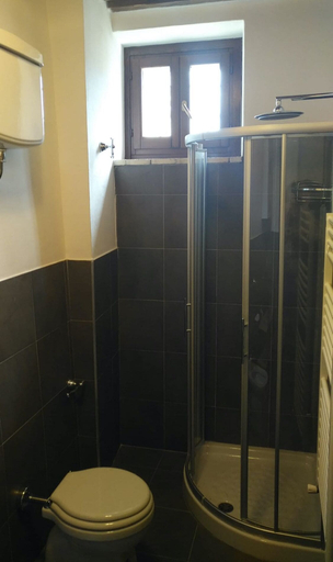 Bathroom 4, Residence Garibaldi Foligno, Perugia