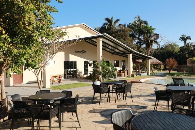 Outdoor dining 2, Pousada Casa de Naná, Palmas