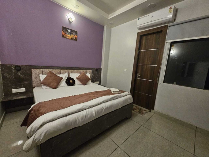Room 4, Hotel O Chhajarasi Colony, Ghaziabad