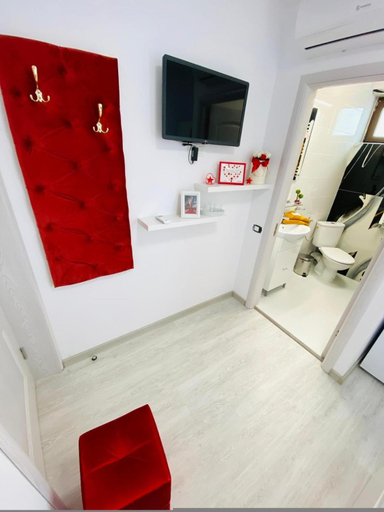 Others 3, IANIS Rooms, Mangalia