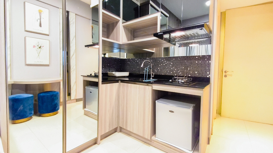 Others 5, Chic and Cozy Studio Space at Benson Supermall Mansion Apartment By Travelio, Surabaya