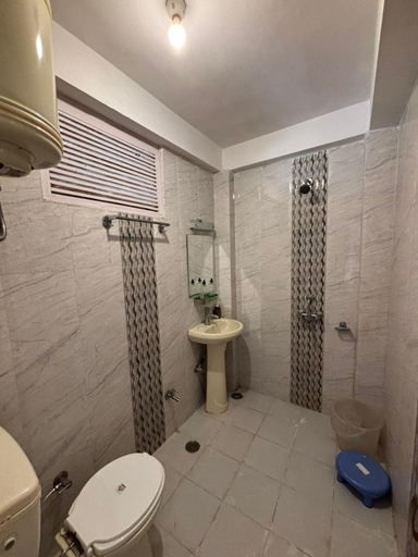 Bathroom 4, Asha Cottage Manali, Kullu