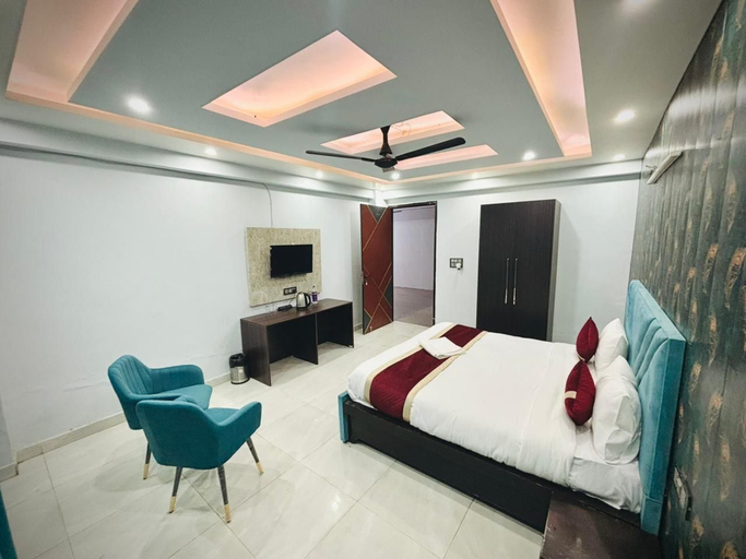 Room 4, The Prime Regency, Gautam Buddha Nagar