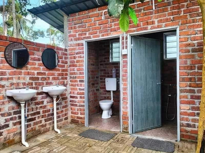 Bathroom 4, Chalet Maspine D'Rumah Bonda River View, Kuala Kangsar