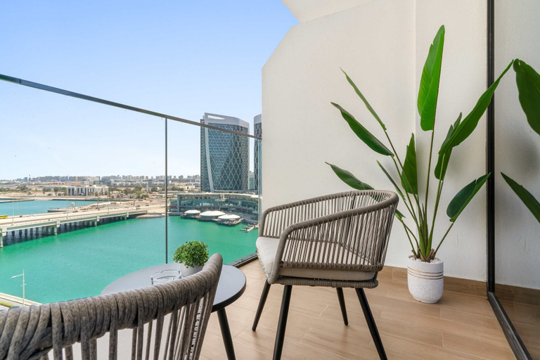 Room 4, Silkhaus Chic Studio Shared Pool and Gym, Abu Dhabi City