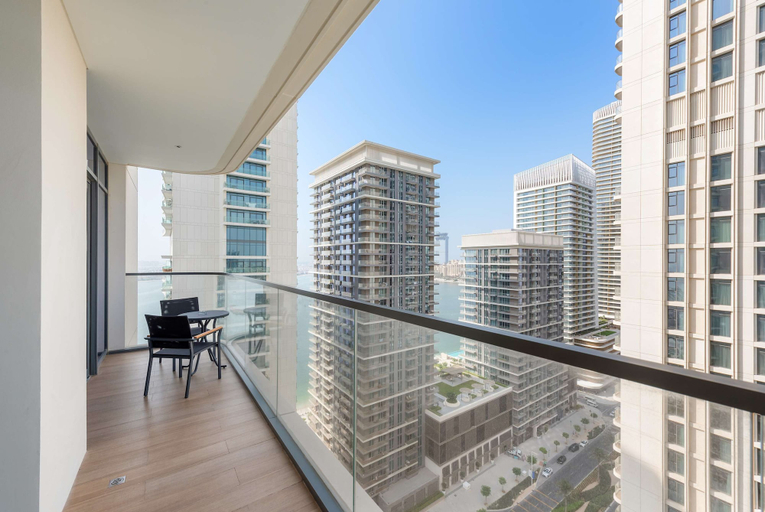 Room 4, Silkhaus Chic Seaview 1bdr Marina Vista Tower, Dubai